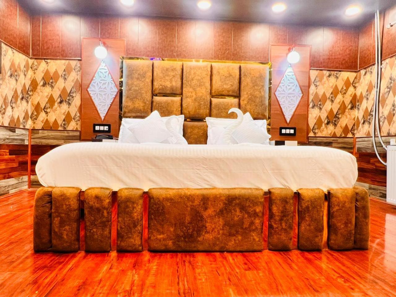 Pine View Resort Gulmarg Kültér fotó