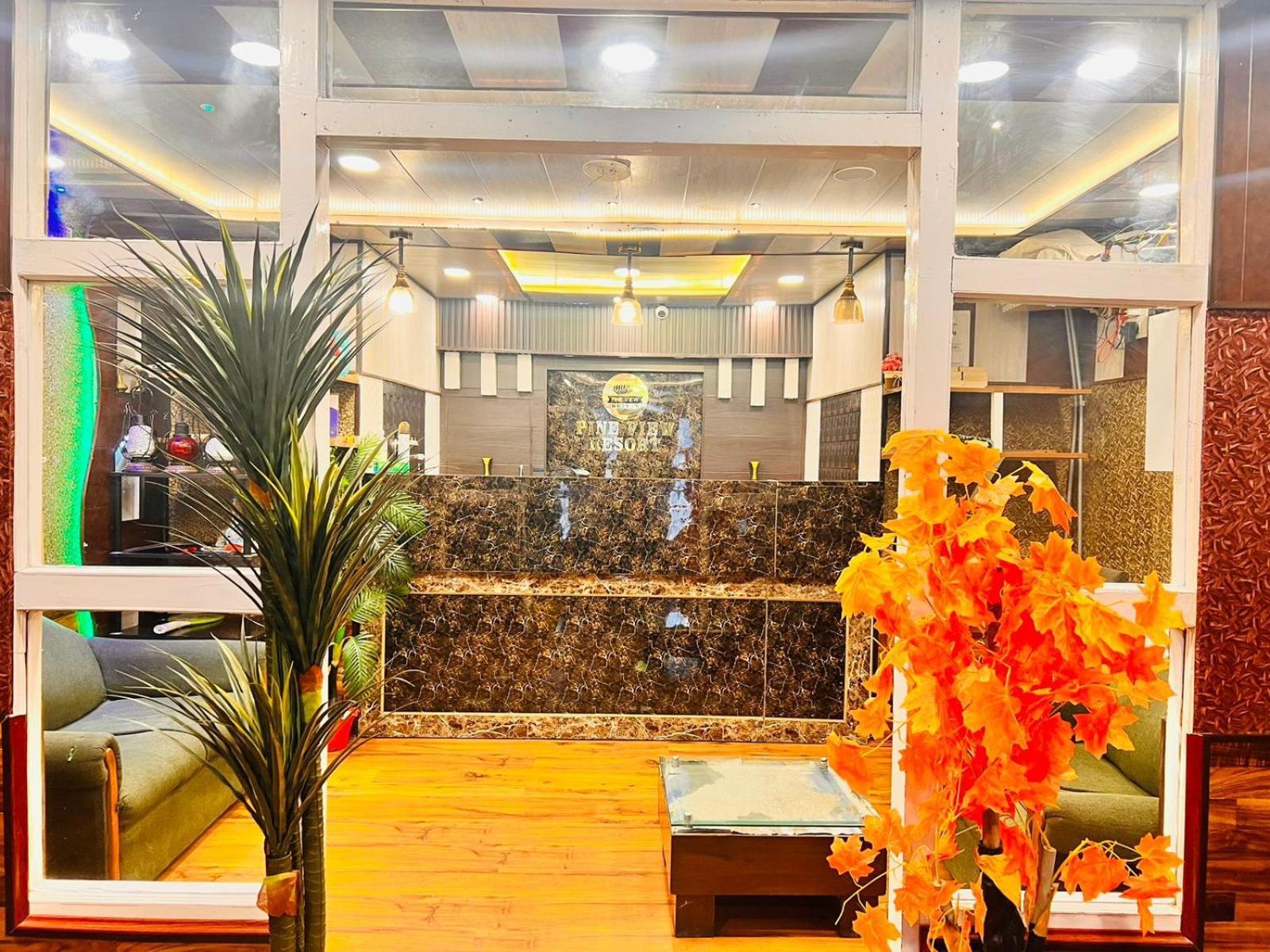 Pine View Resort Gulmarg Kültér fotó