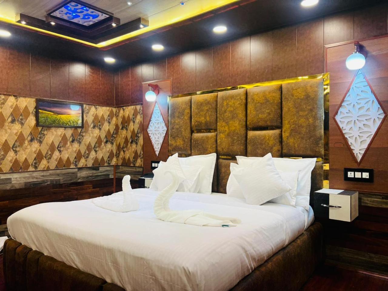 Pine View Resort Gulmarg Kültér fotó