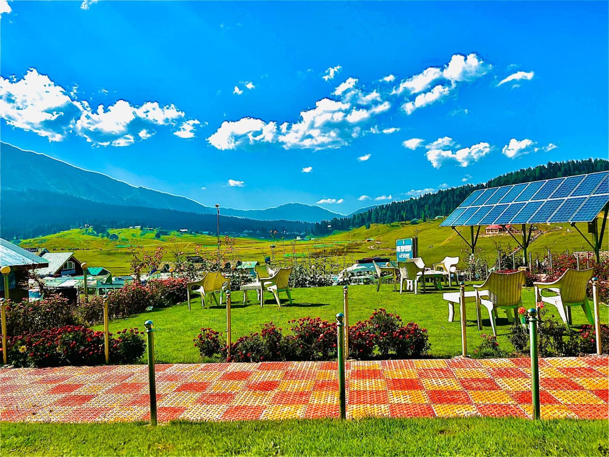 Pine View Resort Gulmarg Kültér fotó