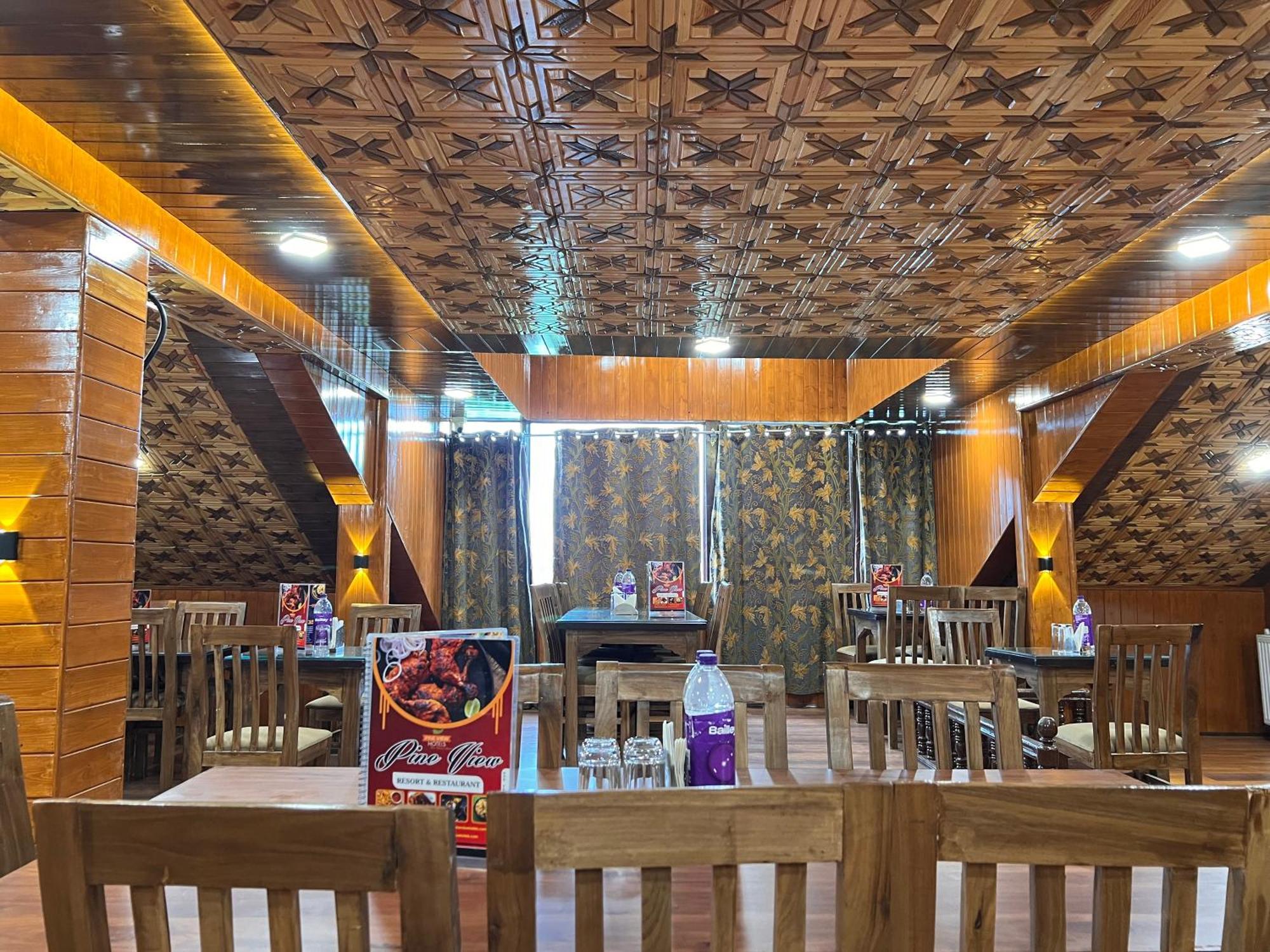Pine View Resort Gulmarg Kültér fotó