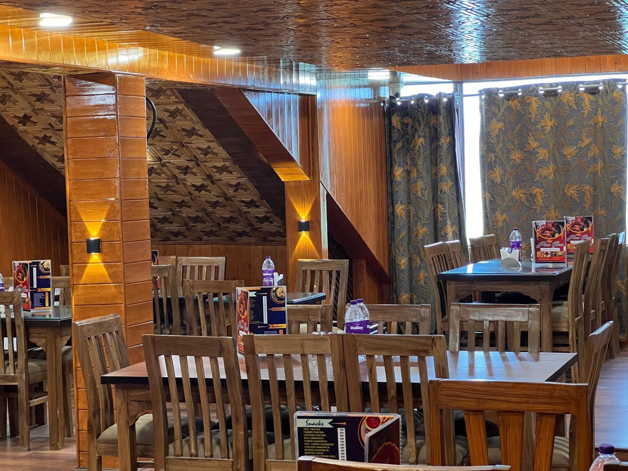 Pine View Resort Gulmarg Kültér fotó